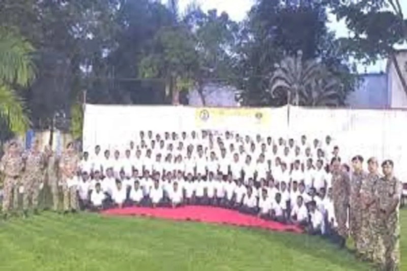 CG News: बापू की जयंती पर 103 नक्सली लौटे शांति की राह पर, 103 में 49 हैं इनामी, पहली बार इतने बड़े पैमाने पर सरेंडर