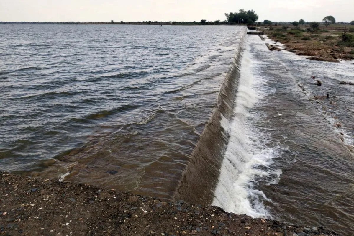 बारिश हुए एक माह बीता, नैनवां उपखण्ड में अब भी आठ बांध पर चल रही चादर