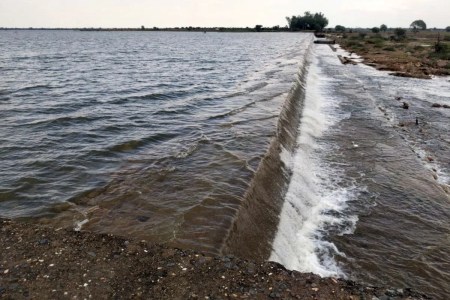 बारिश हुए एक माह बीता, नैनवां उपखण्ड में अब भी आठ बांध पर चल रही चादर