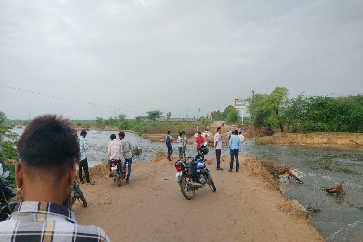 ढूंढ नदी में पानी बहाव फिर तेज, कोटखावदा इलाके के कई रास्ते बंद