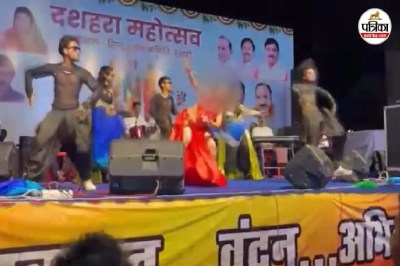 budhni dussehra stage obscene dance video viral hindu utsav samiti mp news