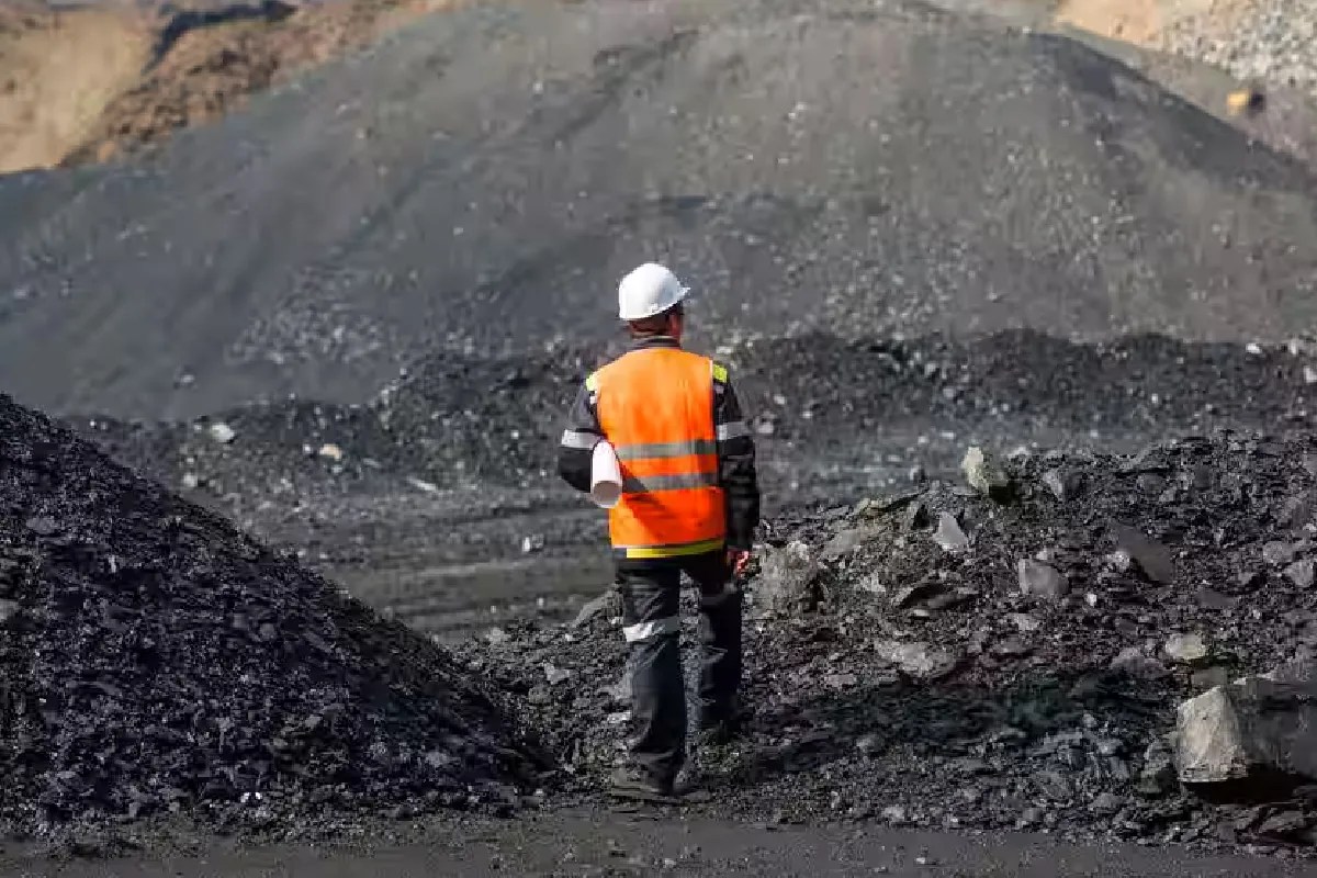 कोयला माफियाओं के खिलाफ सख्त कदम, पुलिस ने 3 टन अवैध कोयला किया बरामद (photo-patrika)