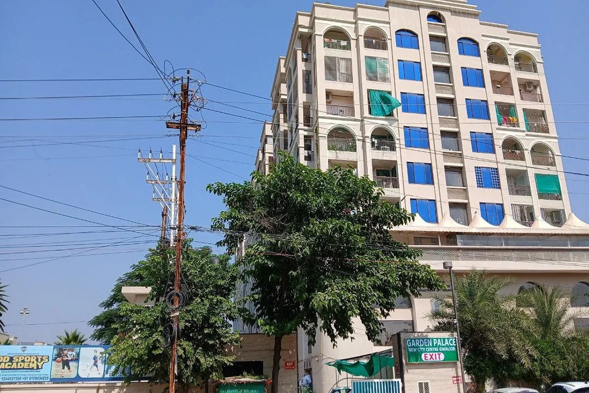 Neoteric Developers has government land near survey numbers 134 and 136 of Dongarpur village, and has suppressed parts of survey numbers 135 and 138.