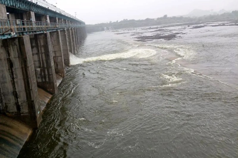 33 साल में पहली बार कार्तिक माह में खोले गुढ़ा बांध के गेट