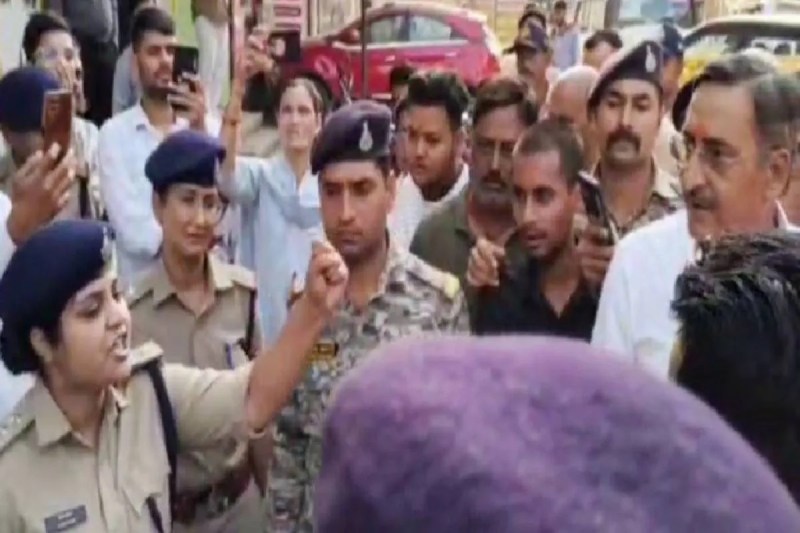 gwalior dsp hina khan