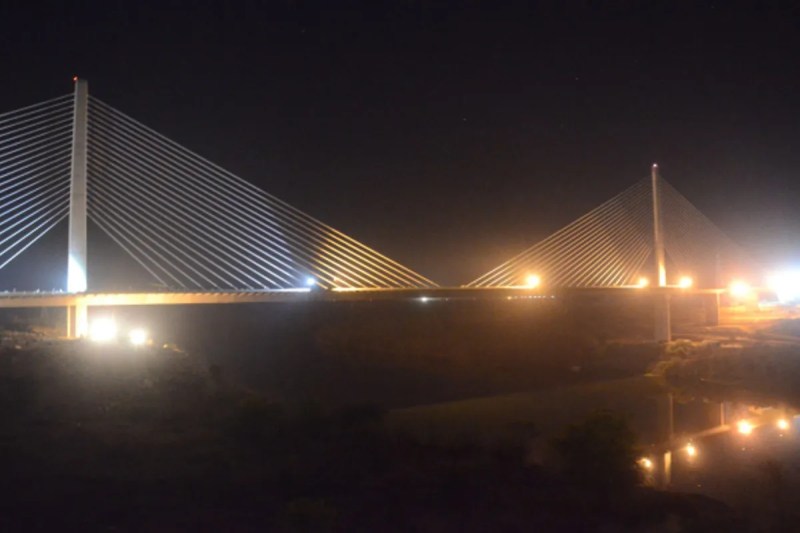 hanging bridge in Kota