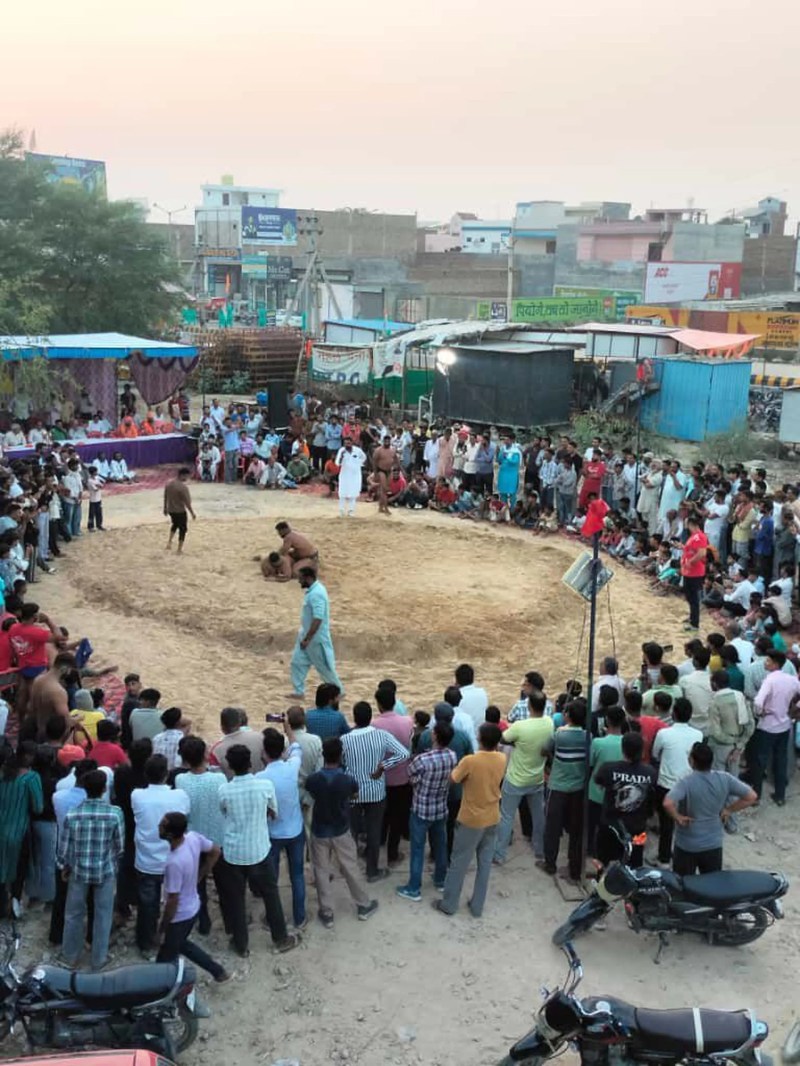 दंगल में पहलवानों ने दिखाया दमखम, 25 से होगा चार दिवसीय छठ महोत्सव