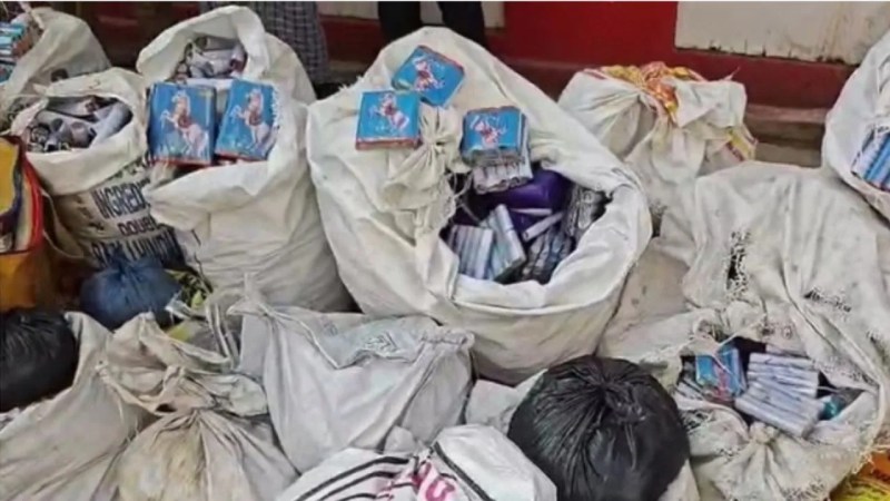 अवैध पटाखा फैक्ट्री का भंडाफोड़