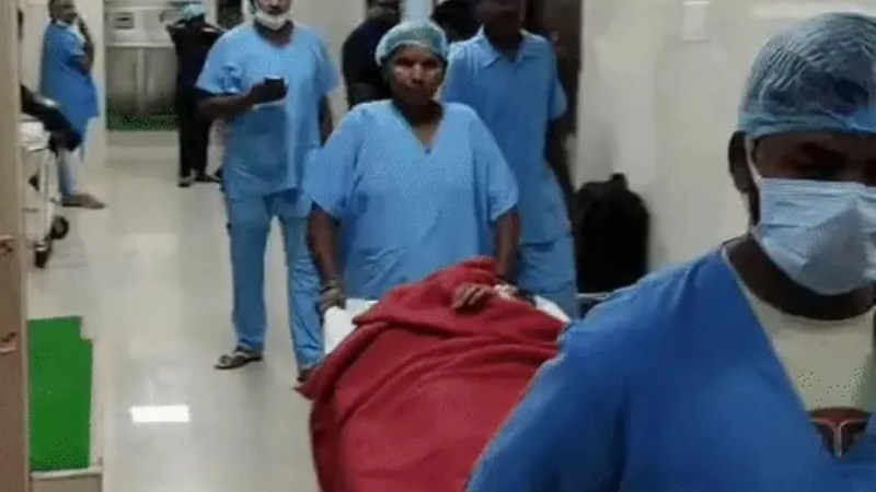 9 साल छोटे प्रेमी का काटा प्राइवेट पार्ट