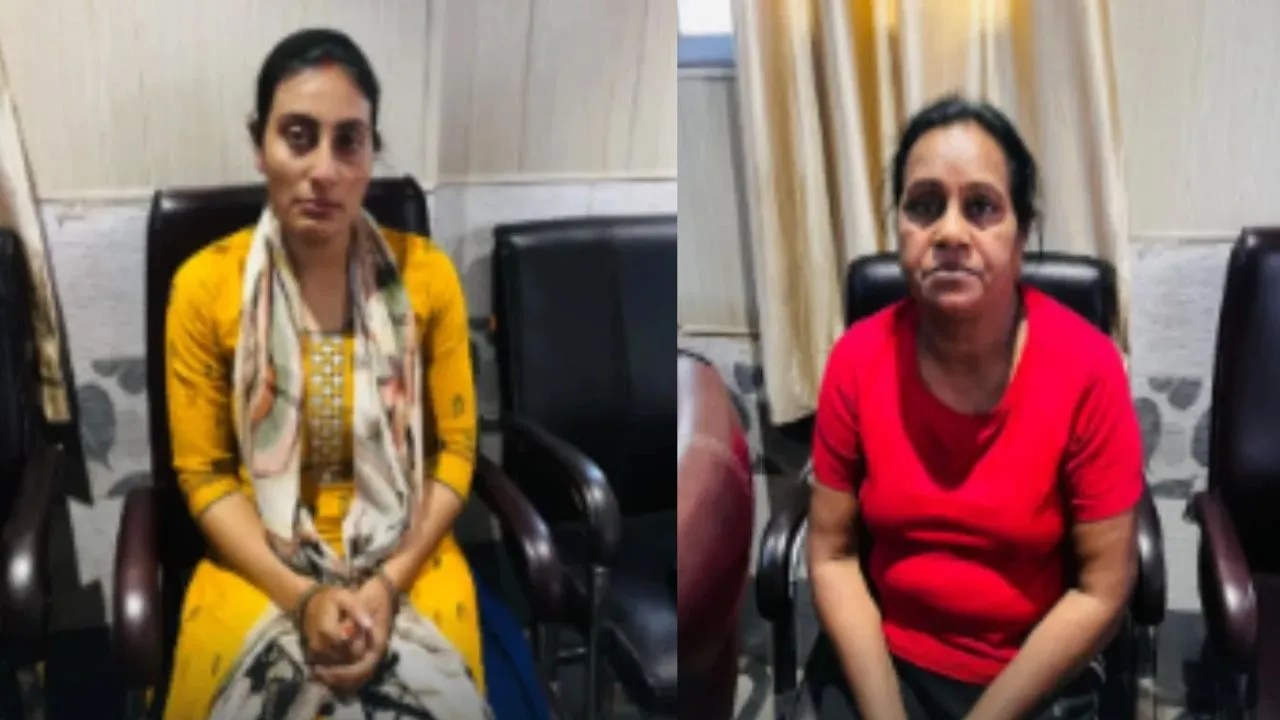 रिश्वत लेते महिला थानाध्यक्ष गिरफ्तार