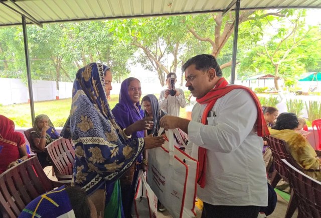 CG News: 200 स्वच्छता दीदियों का उपमुख्यमंत्री विजय शर्मा ने किया सम्मान, कवर्धा को सबसे स्वच्छ शहर बनाने का लिया संकल्प