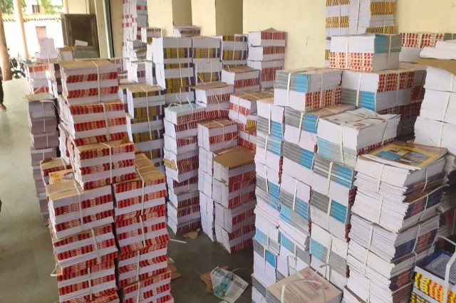 नए शैक्षणिक सत्र में समय पर मिलेंगी किताबें, पत्रिका फोटो