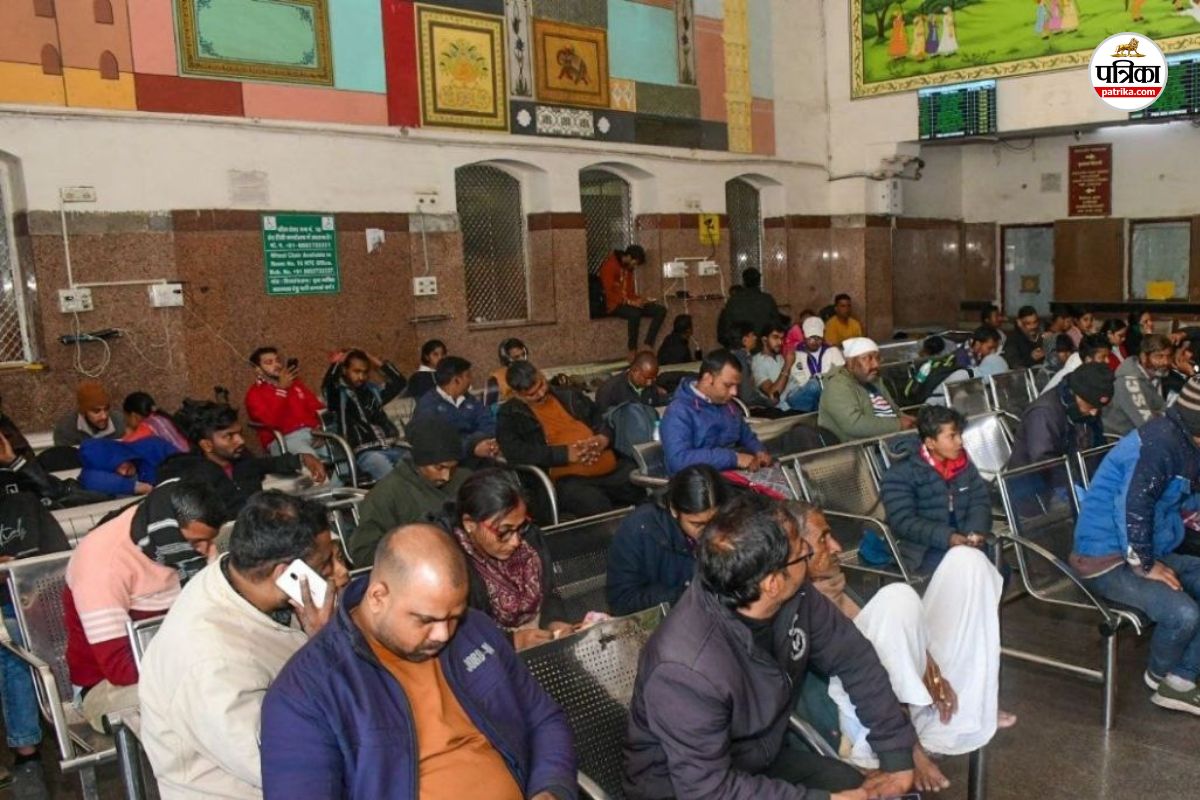 Railway New System Jaipur Junction Entry Allowed one hour before arrival train there are more know