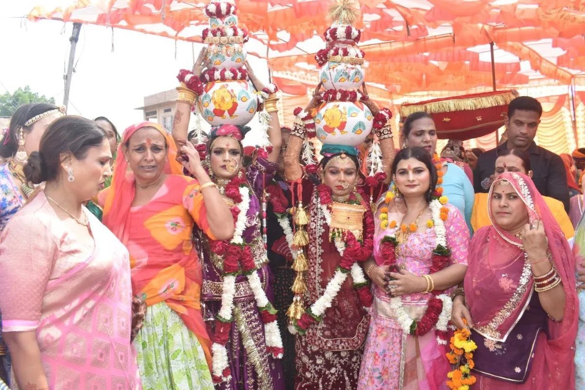 गादीपति रागनी बाई के नेतृत्व में चाक कलश यात्रा निकाली गई