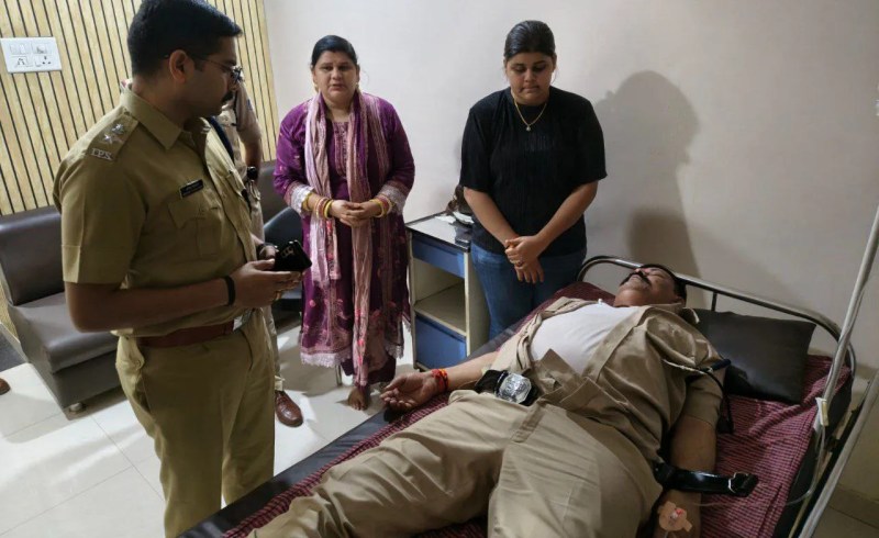 Two policemen injured in attack on police station in Katni in MP