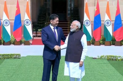 PM Modi and Mongolian President Khulsukh Ukhnaa