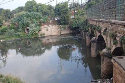 The contractor damaged the elevated road, 25 years ago PHE had laid a 13.5 km trunk line.