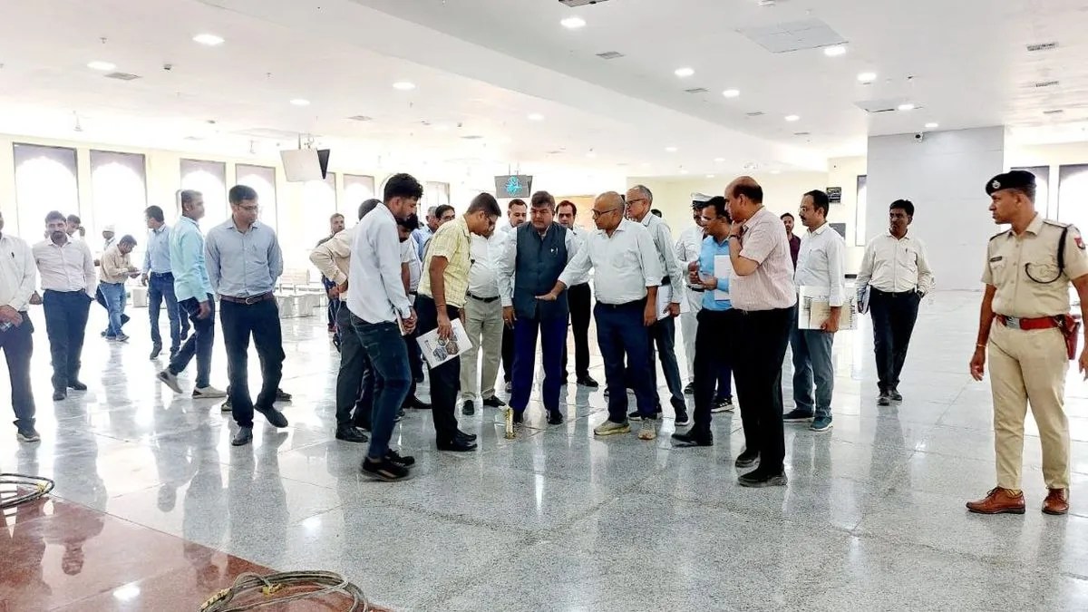 Video: उत्तर पश्चिम रेलवे के महाप्रबंधक पहुंचे जैसलमेर, नवनिर्मित स्टेशन भवन का निरीक्षण