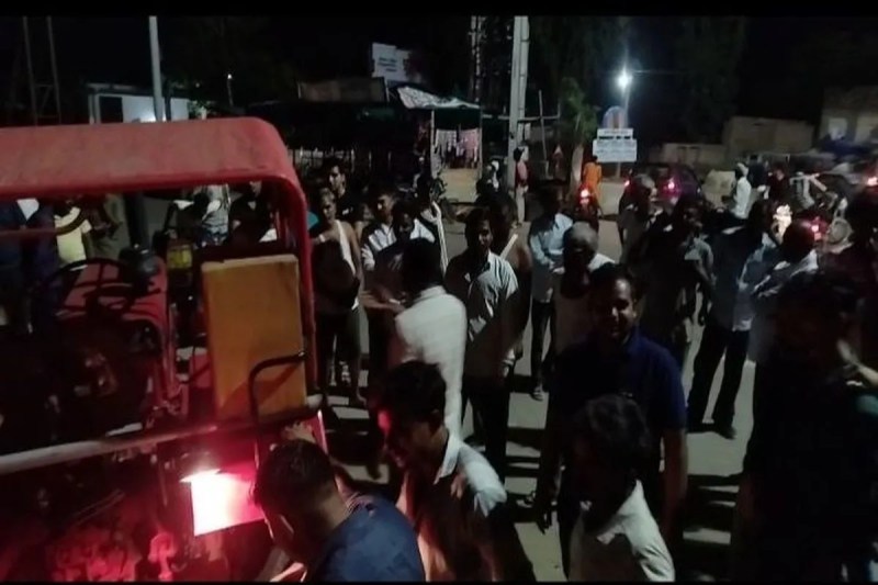 बायपास पर रात को आया अजगर