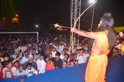 विजयादशमी पर्व पर इस शहर के डेढ़ दर्जन मैदानों पर उल्लास का माहौल