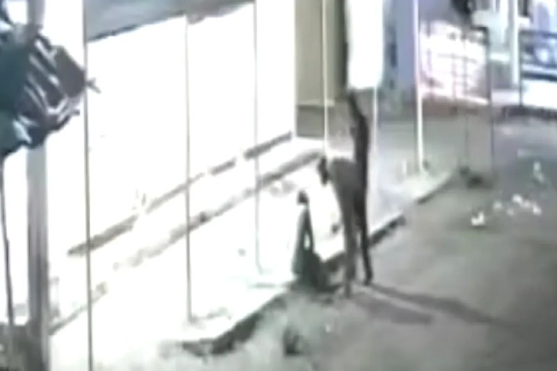 drunk men burned sleeping man sagar shocking video viral mp news