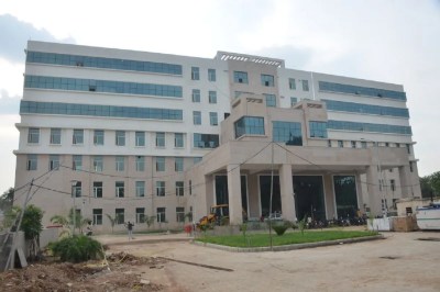 सुपर स्पेशलिटी अस्पताल अधीक्षक, डॉक्टर पर एफआइआर से हडकंप