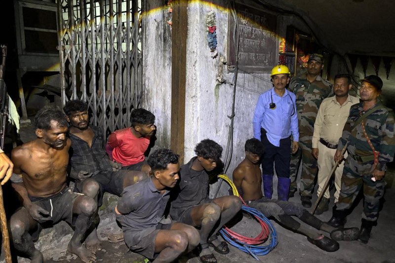 Thieves entered in coal mine