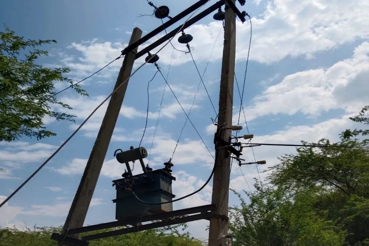 खराब ट्रांसफार्मर बदला, पेयजल आपूर्ति हुई सुचारू