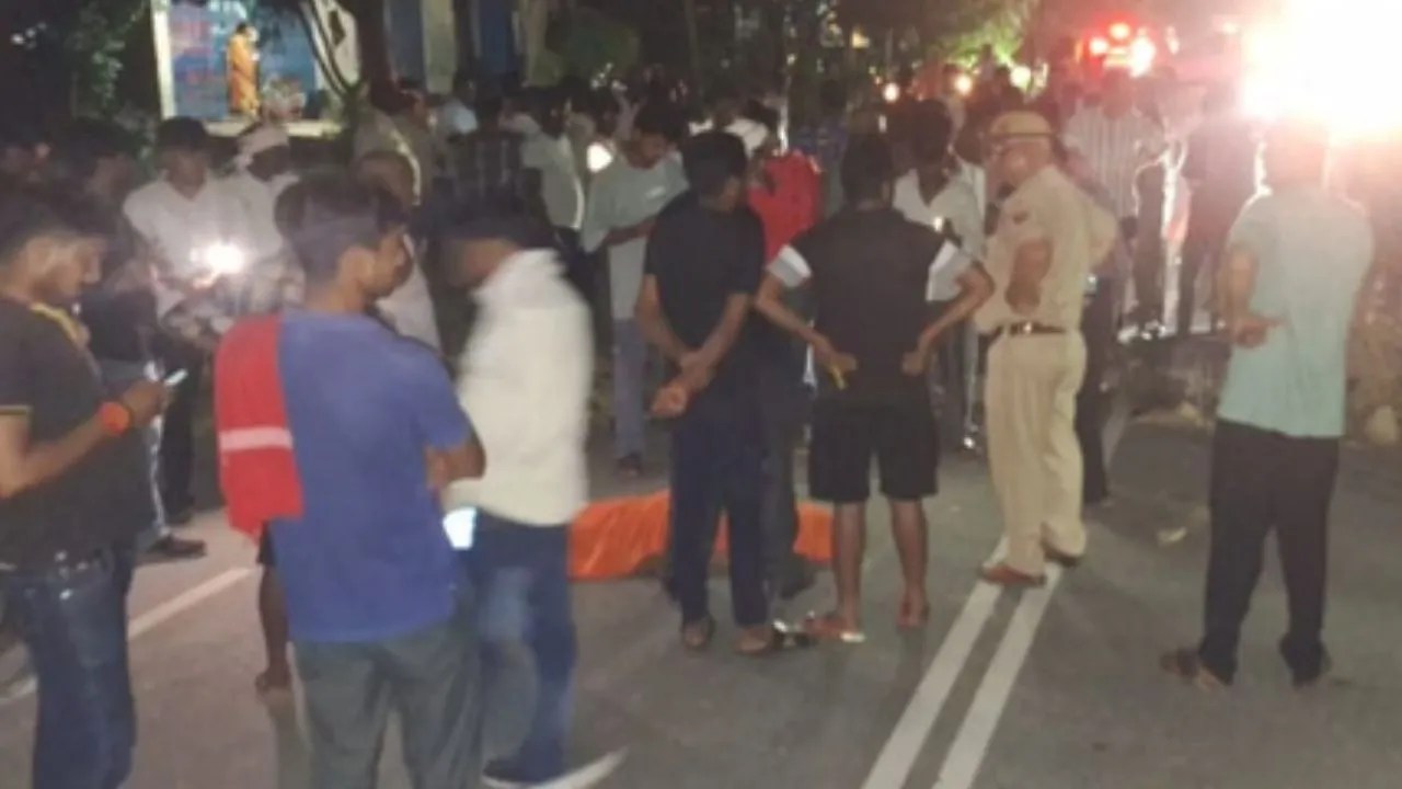 सड़क हादसे में हुई दो लोगों की मौत