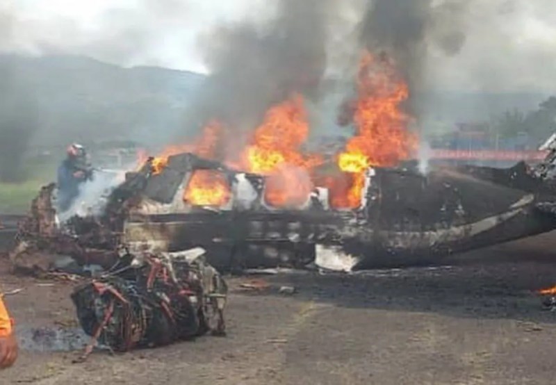 Plane crashes in Venezuela