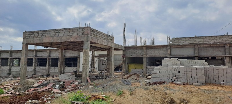 The Law College building could not be constructed, there was not enough space to conduct classes, and there was a threat of losing its recognition.