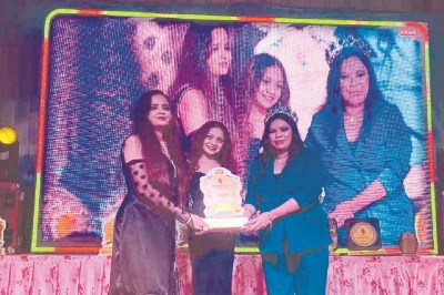 ‘सौम्या फैशन चार्मिंग गर्ल अवॉर्ड’ (photo source- Patrika)