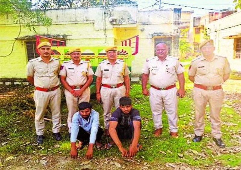 दोनों आरोपियों को न्यायालय से आदेश लेकर अनुसंधान के लिए यहां लाया गया। आरोपियों से गहनता से पूछताछ की गई। इस पर आरोपियों ने मिर्जापुर थाना अन्ता से एक ट्रॉली, गांव धरनावदा गुना से एक-डेढ साल पहले दो ट्रॉलियां, गांव रेलावन व सोभागपुरा थाना किशनगंज से दो ट्रॉली, एक साल पहले, गांव बिजोरा थाना अन्ता जिला बारां से दो-तीन महीने पहले एक ट्रॉली, गांव कुराड थाना देवलीमांझी जिला कोटा से एक महीने पहले ट्रॉली चोरी करना स्वीकार किया है।