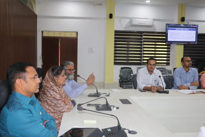 जिला पंचायत में विशेष गहन पुनरीक्षण का जनप्रतिनिधियों को दिया गया प्रशिक्षण, गणना चरण के दौरान ईएफ के साथ किसी अन्य दस्तावेज की नहीं होगी आवश्यकता