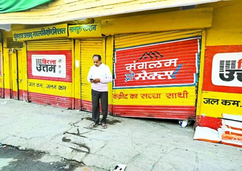 पुलिस ने कहा है कि कस्बे में लगातार रात्रि के दौरान गश्त की जा रही है। कस्बे वासियों को भी जहां भी कहीं रात्रि के दौरान कोई संदिग्ध बाहरी व्यक्ति नजर आए तो तुरंत पुलिस को सूचित करें।