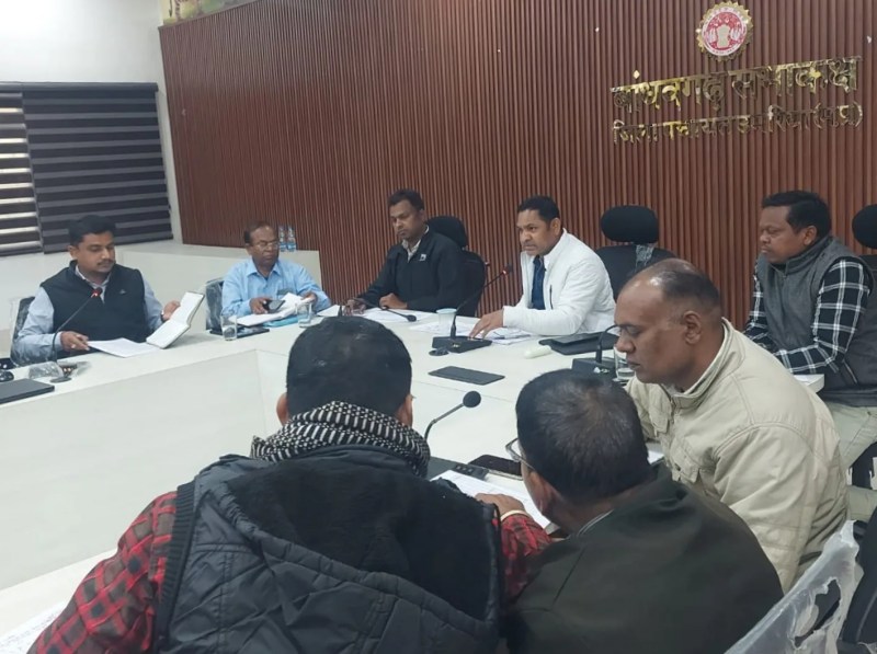 एक बगिया मां के नाम परियोजना की सीइओ ने की समीक्षा, जिला पंचायत के सभागार में आयोजित की गई बैठक