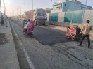 The company has started filling the potholes on the bridge again, the situation will return to normal in a few days.