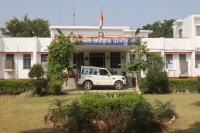 धौलपुर पुलिस महकमे बडा फेरबदल: युवाओं के हाथ शहर, सीनियर्स को ग्रामीण की कमान Major reshuffle in Dholpur police department: Youths take charge of city, seniors take charge of rural areas