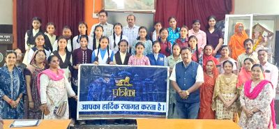 Experts also addressed children and parents in the magazine programme.