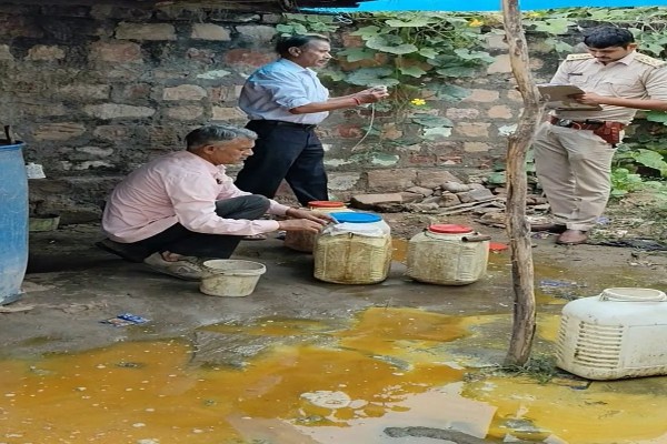 अवैध शराब के ठिकाने पर दबिश, वाश और दो भट्टियां की नष्ट Illegal liquor den raided, wash and two furnaces destroyed