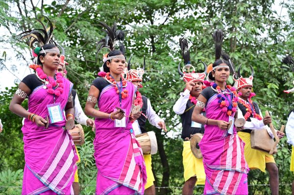 नवा रायपुर में पीएम ने किया रोड शो, राजधानीवासियों ने गर्मजोशी से किया स्वागत, देखें