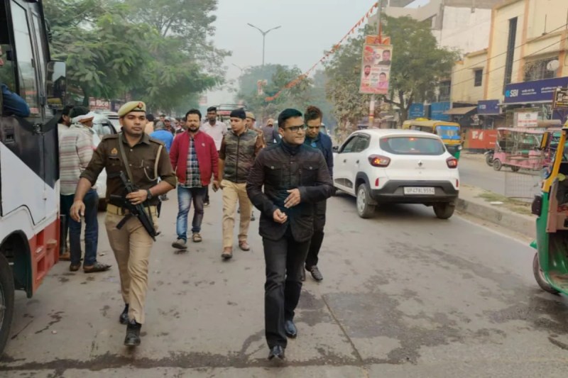 अचानक पहुंचे आईजी फोटो सोर्स विभाग