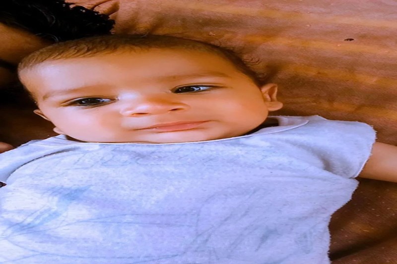 इकलौते बेटे को खोकर बदहवास हुए माता-पिता, गांव में मातम का माहौल (फोटो सोर्स : Police Whatsapp News Group )