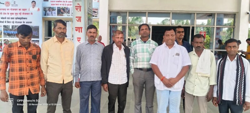 गांव में नहीं है शांतिधाम, दूसरे गांव में जाकर करना पड़ता है अंतिम संस्कार