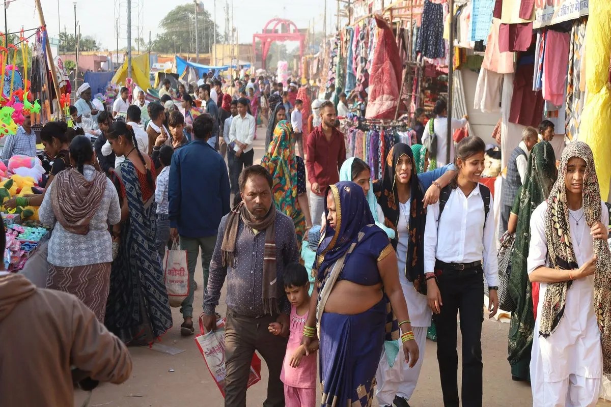 शरद महोत्सव मेला: कवि सम्मेलन 23 को 25 को बॉलीवुड नाइट की महफिल Sharad Mahotsav Mela: Kavi Sammelan on 23rd and Bollywood Night on 25th