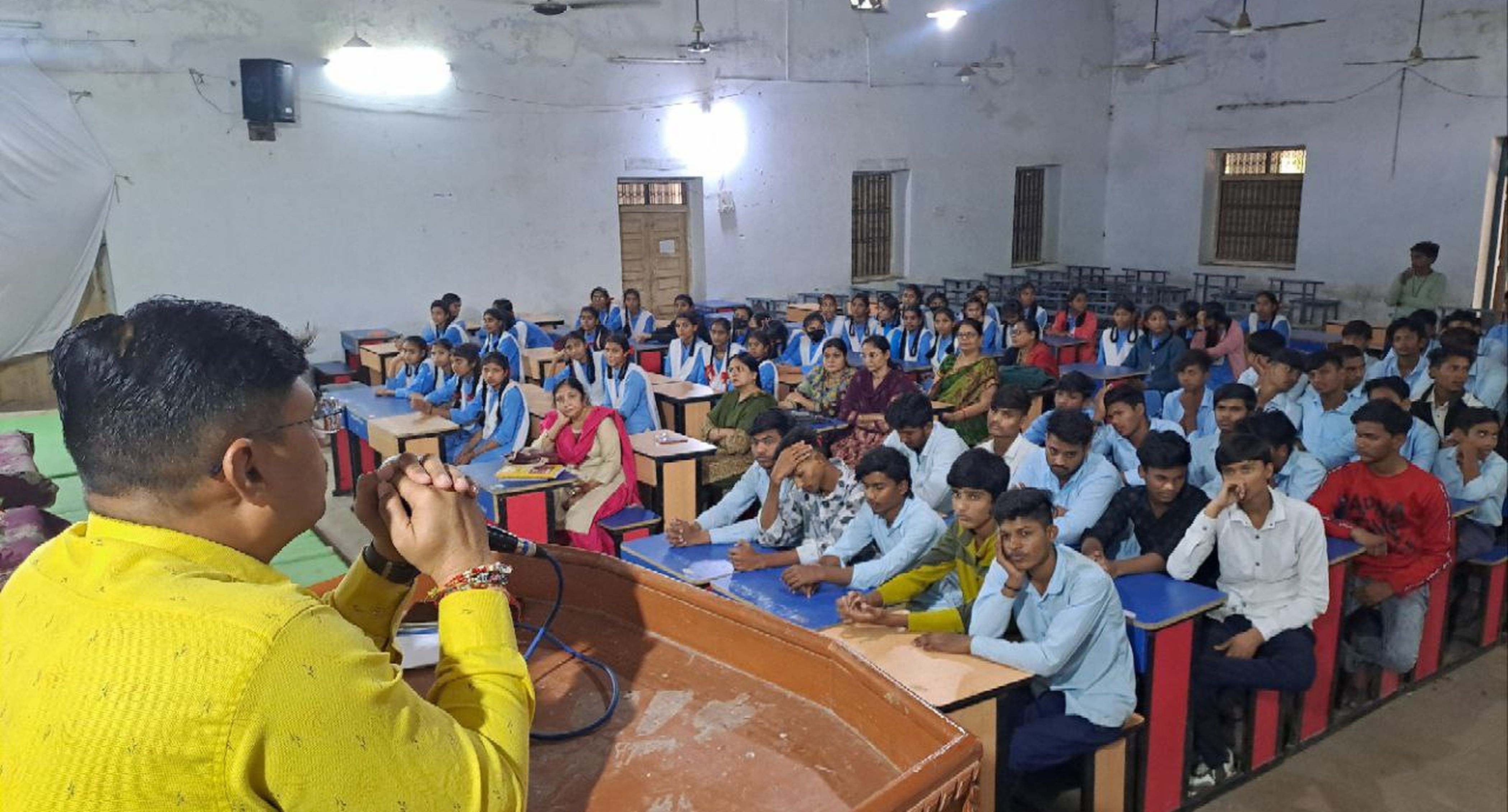 सोशल मीडिया पर अपनी निजी जानकारी वायरल नहीं करें… तो आप सुरक्षित हैं…