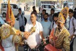 यमराज ने सिखाया वाहन चालकों को यातायात नियम का सबक Yamraj teaches drivers a lesson on traffic rules