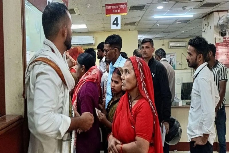 करोड़ों की राशि, नहीं कोई दावेदार, जिले की बैंक शाखाओं में 95 हजार खातों में 19 करोड़ की राशि अनक्लेम्ड Crores of rupees, no claimant, 19 crore rupees unclaimed in 95 thousand accounts in the district's bank branches.