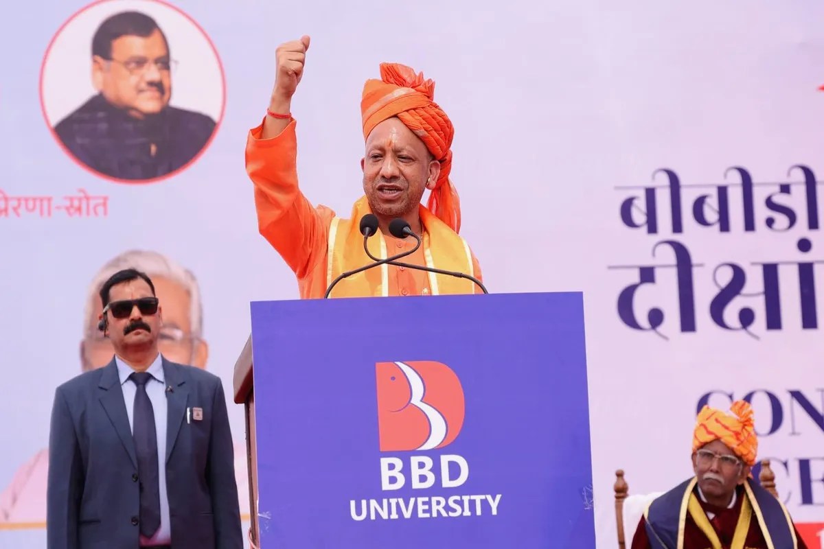 योगी का युवाओं को सीधा संदेश (फोटो सोर्स : Whatsapp News Group )