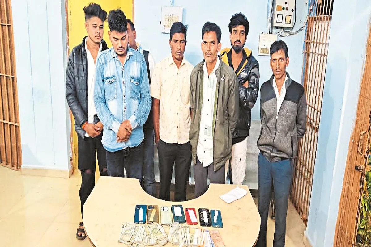 बेमेतरा पुलिस की बड़ी कार्रवाई (photo source- Patrika)